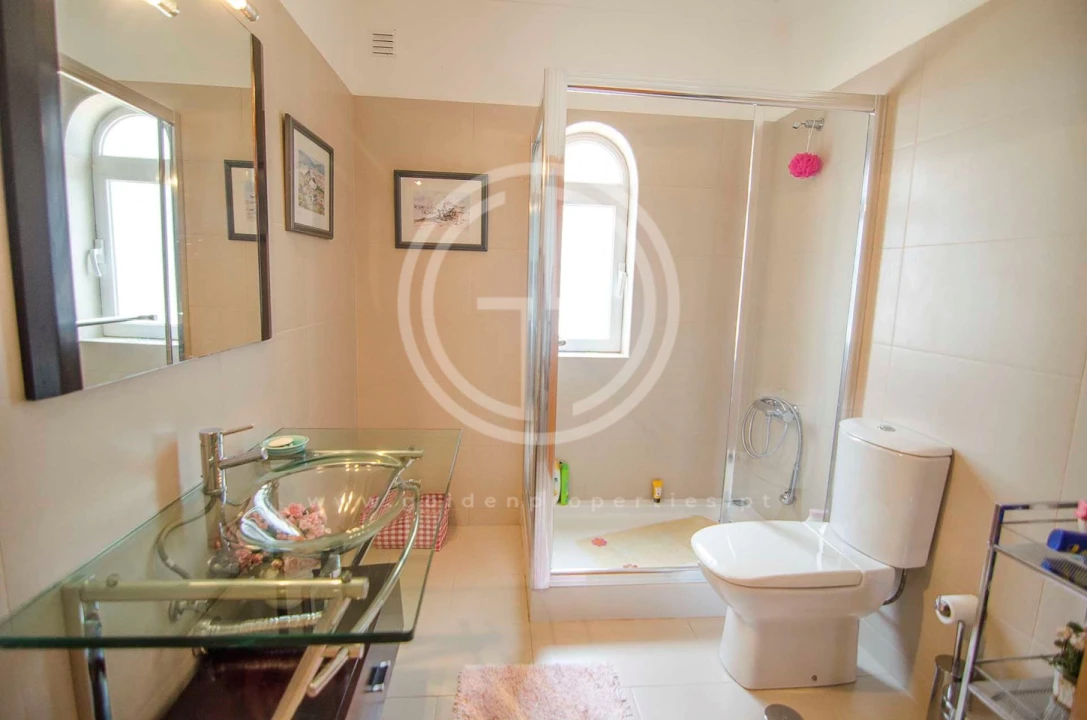 Moradia T4 para Arrendamento férias em Quarteira Foto 13