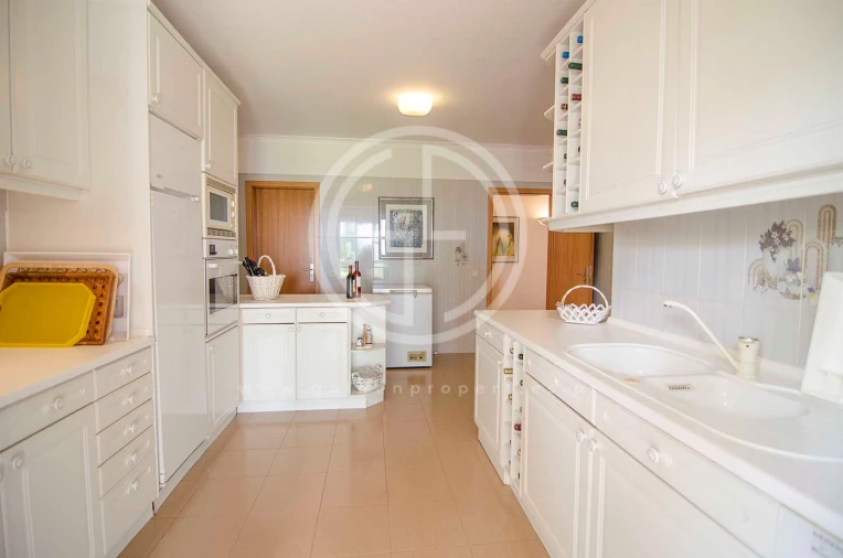 Moradia T4 para Arrendamento férias em Quarteira Foto 11