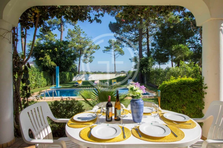 Moradia T4 para Arrendamento férias em Quarteira Foto 19