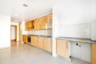Apartamento T3 para Venda em Albufeira e Olhos de Água