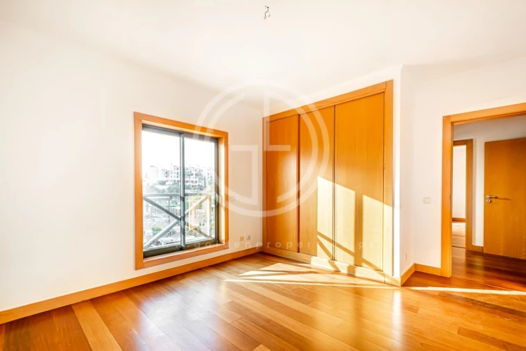 Apartamento T3 para Venda em Albufeira e Olhos de Água Foto 12