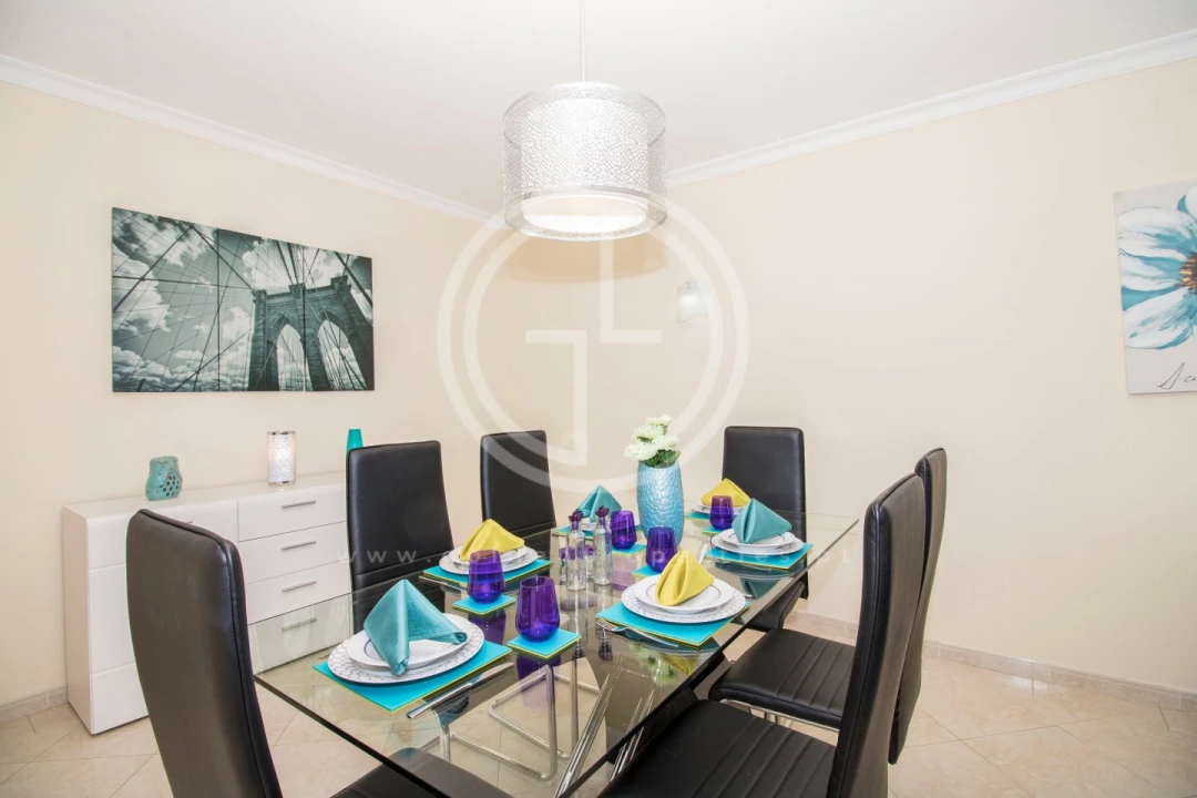Apartamento T3 para Arrendamento férias em Quarteira Foto 6