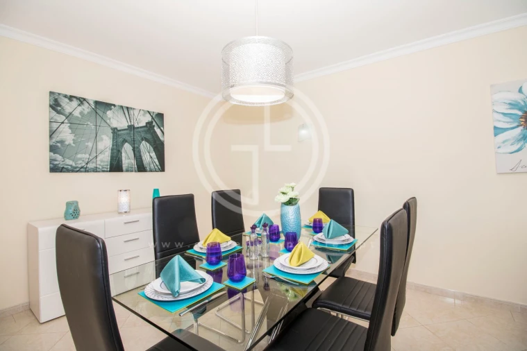 Apartamento T3 para Arrendamento férias em Quarteira Foto 6