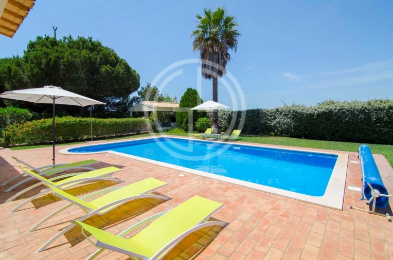 Moradia T3 para Arrendamento férias em Quarteira