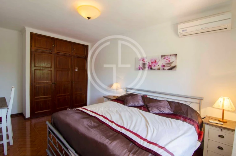 Moradia T3 para Arrendamento férias em Quarteira Foto 7