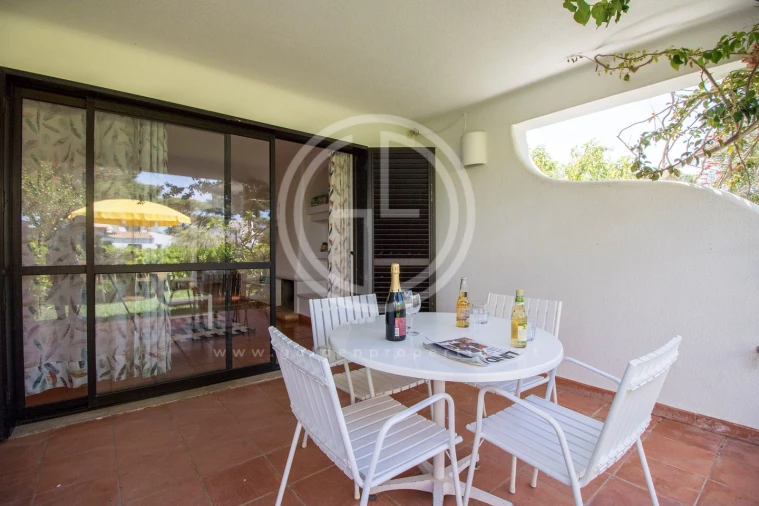 Apartamento T1 para Arrendamento férias em Quarteira Foto 14