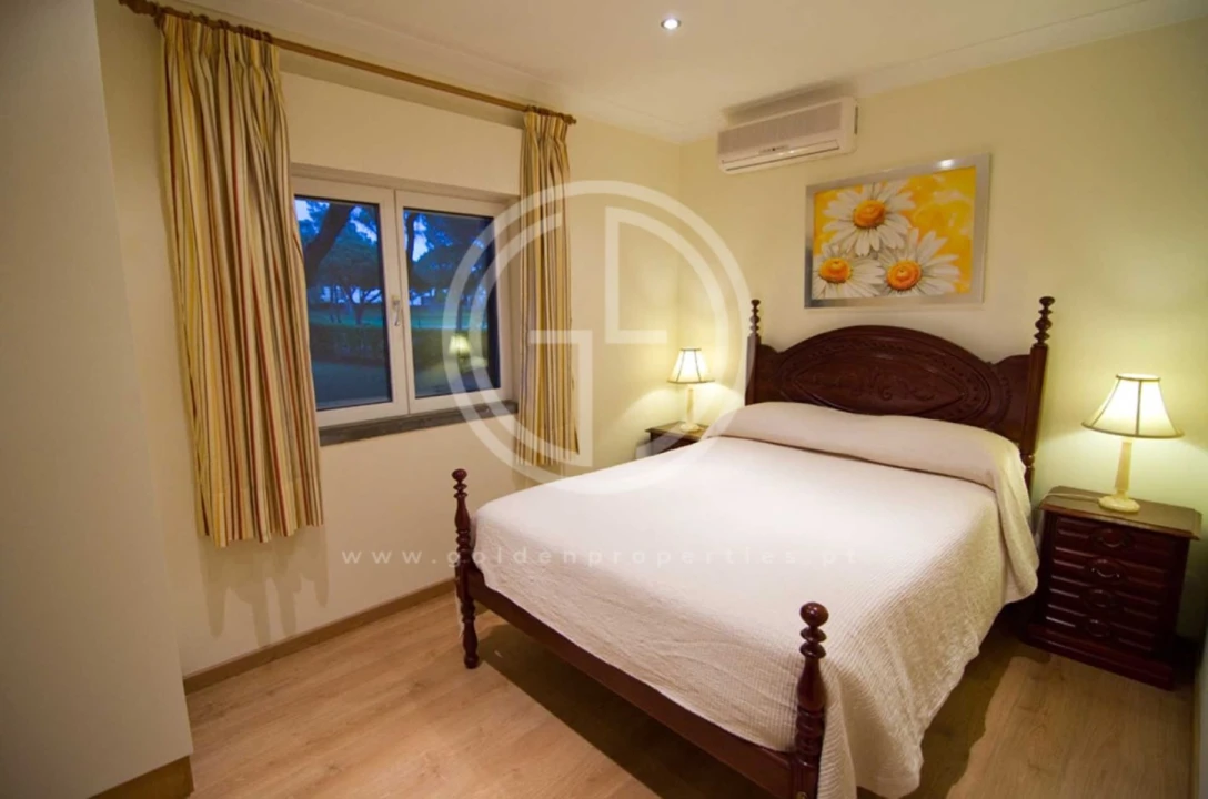 Moradia T5 para Arrendamento férias em Quarteira Foto 5