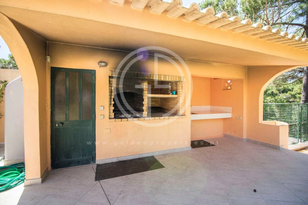 Moradia T5 para Arrendamento férias em Quarteira Foto 16