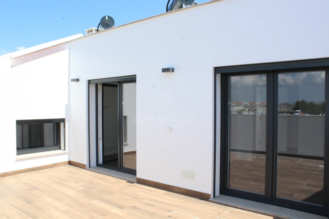 Apartamento T4 para Venda em Alcochete Foto 39
