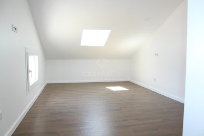 Apartamento T4 para Venda em Alcochete