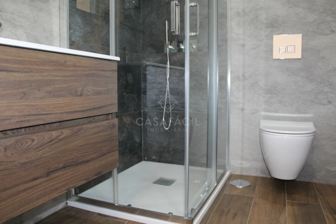 Apartamento T4 para Venda em Alcochete Foto 15