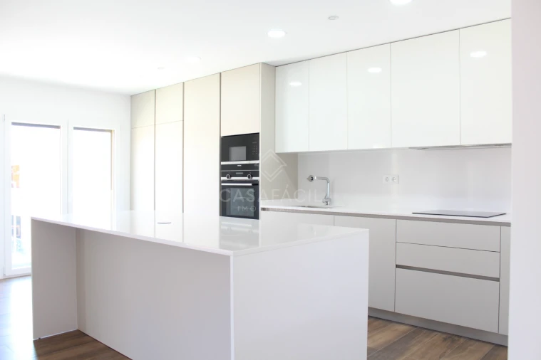 Apartamento T4 para Venda em Alcochete Foto 3