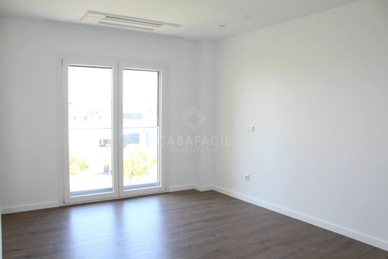 Apartamento T4 para Venda em Alcochete Foto 19