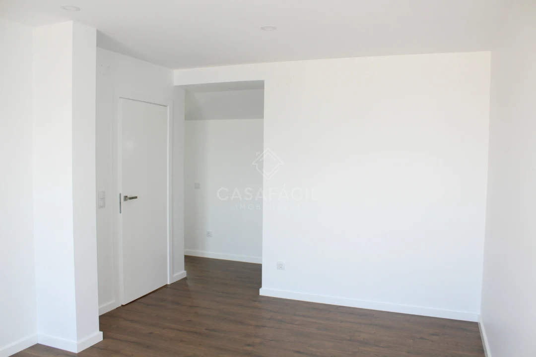 Apartamento T4 para Venda em Alcochete Foto 32