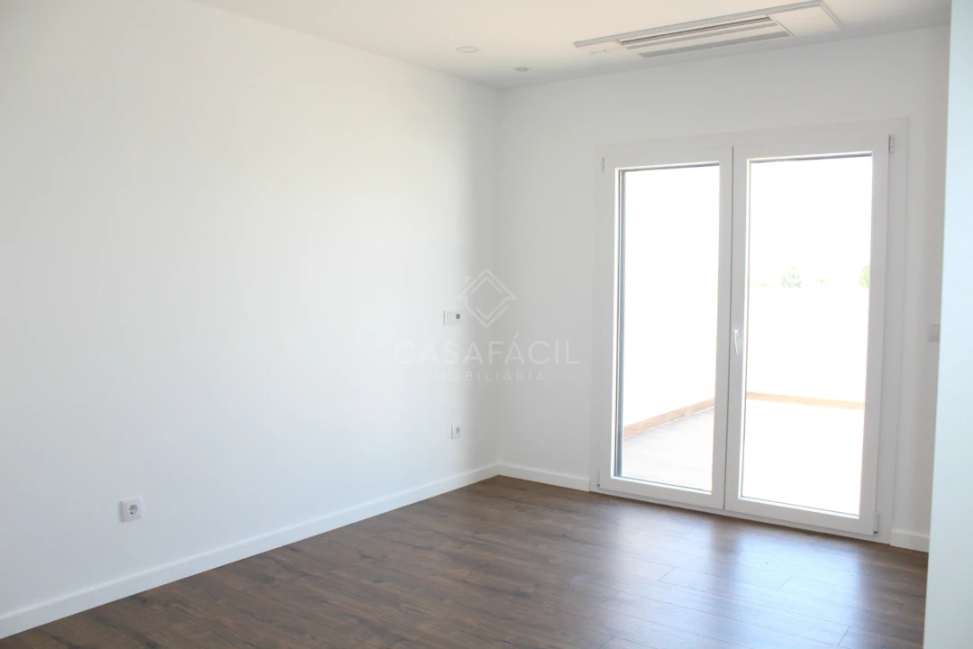 Apartamento T4 para Venda em Alcochete Foto 31