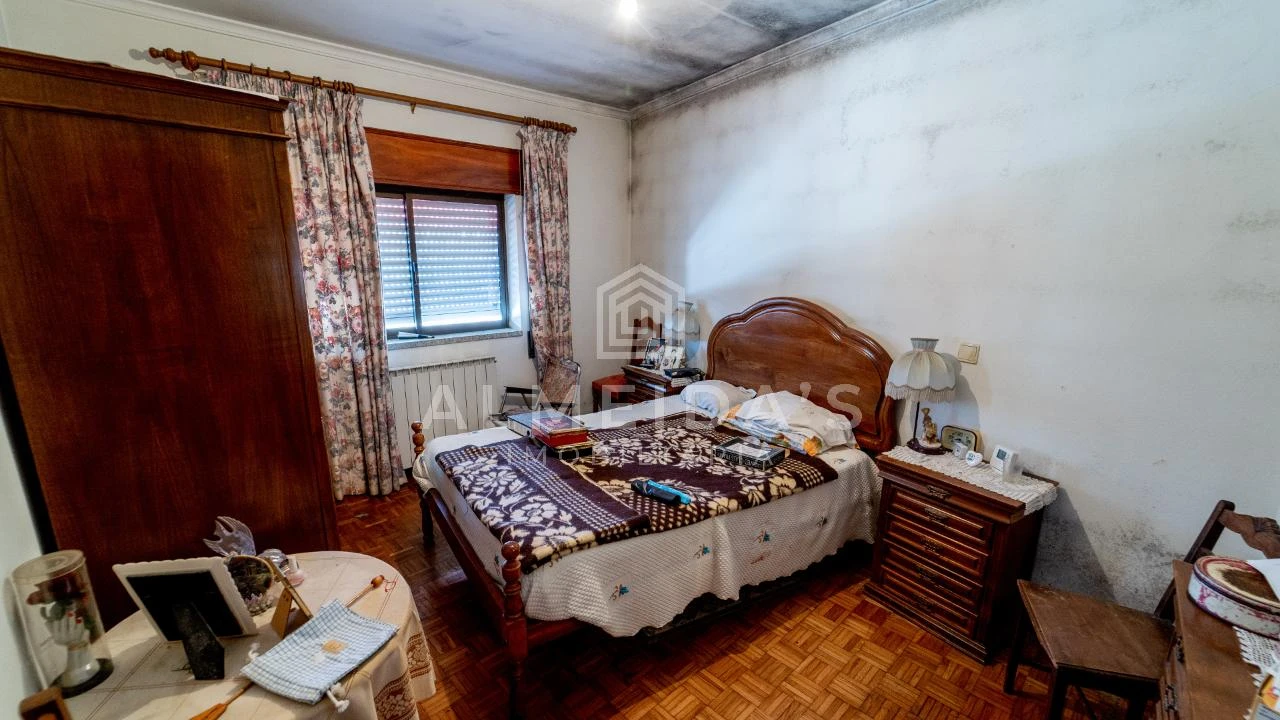 Moradia T4 para Venda em Bornes de Aguiar Foto 5