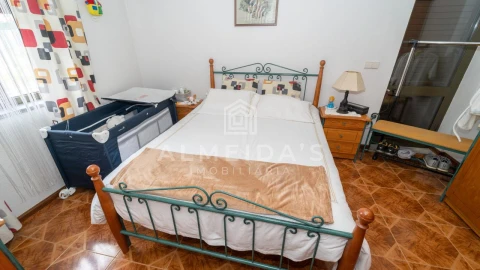 Moradia T4 para Venda em Adoufe e Vilarinho de Samardã