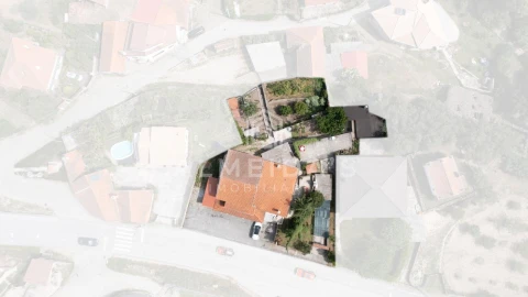 Moradia T4 para Venda em Adoufe e Vilarinho de Samardã