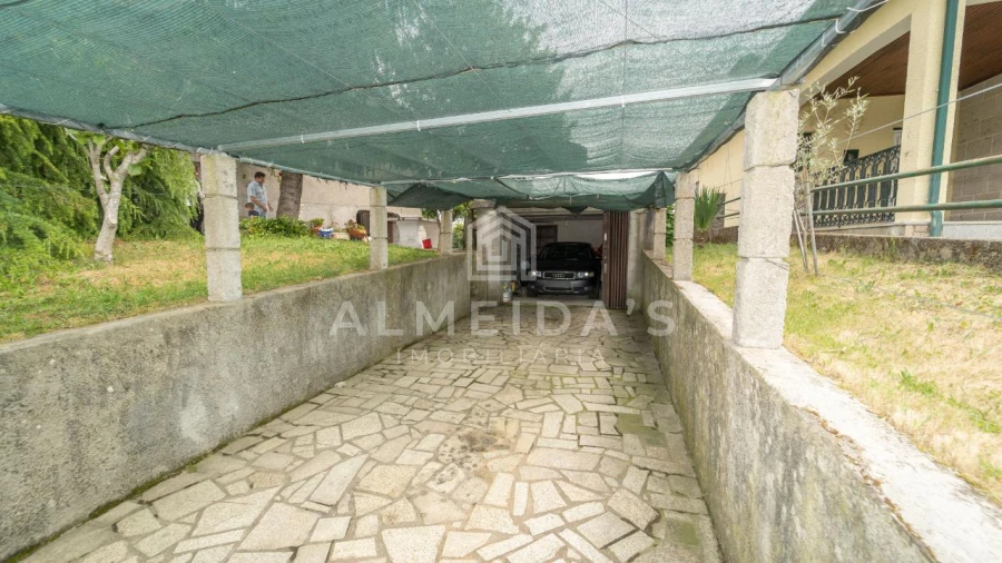 Moradia T4 para Venda em Adoufe e Vilarinho de Samardã Foto 7