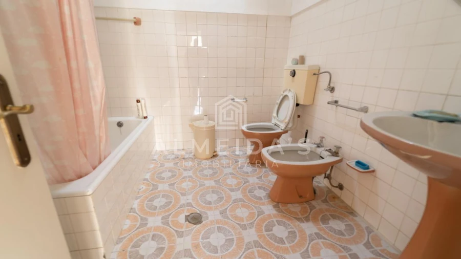 Moradia T6 para Venda em Bornes de Aguiar Foto 8