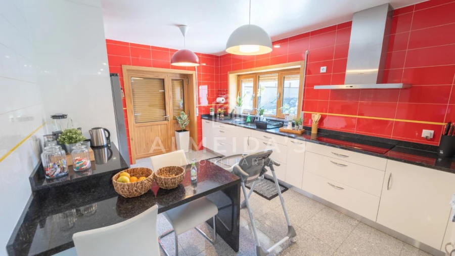 Moradia T4 para Venda em Bornes de Aguiar Foto 8