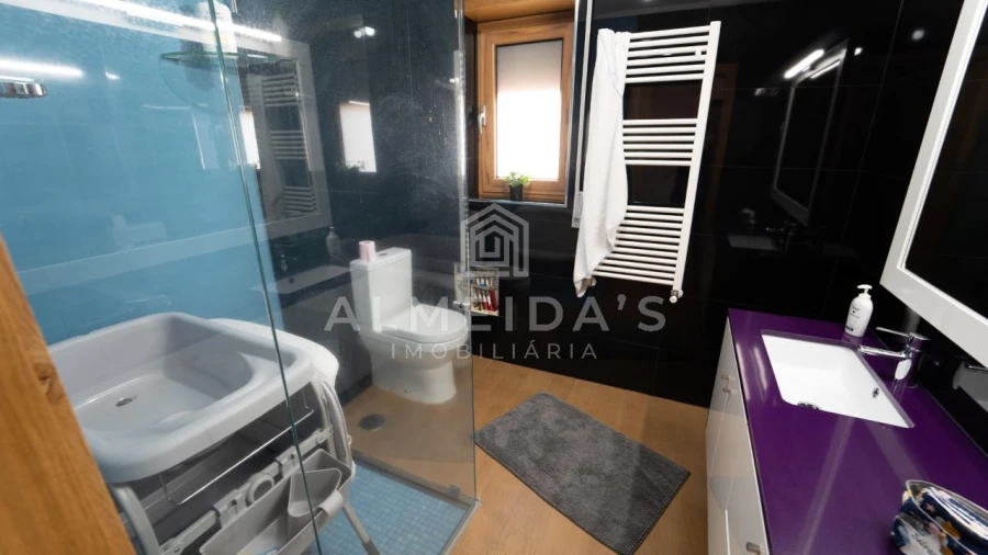 Moradia T4 para Venda em Bornes de Aguiar Foto 18