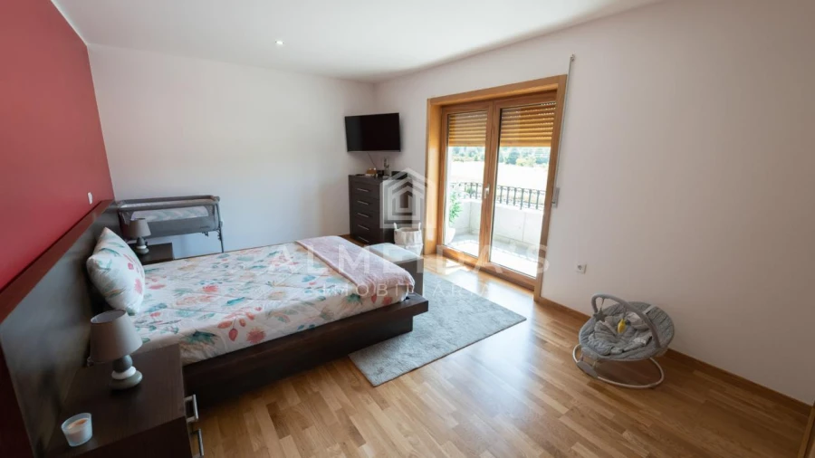 Moradia T4 para Venda em Bornes de Aguiar Foto 19