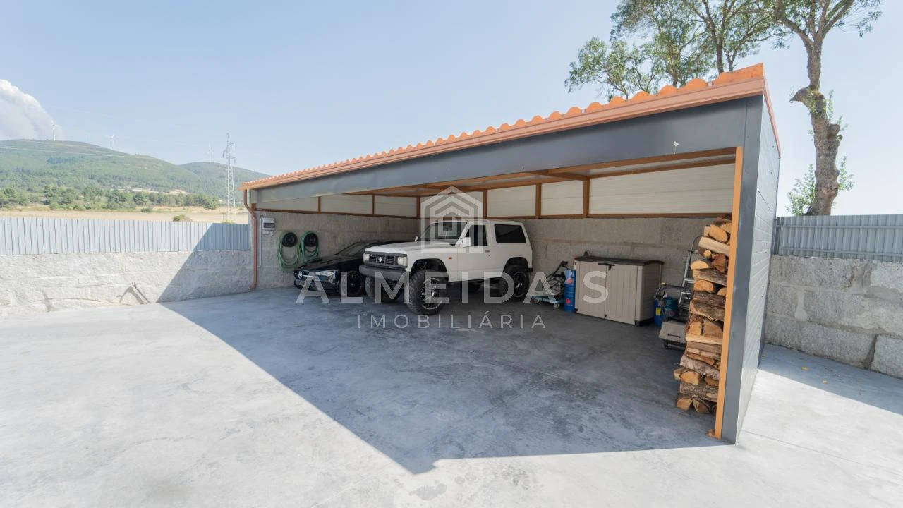 Moradia T4 para Venda em Bornes de Aguiar Foto 24