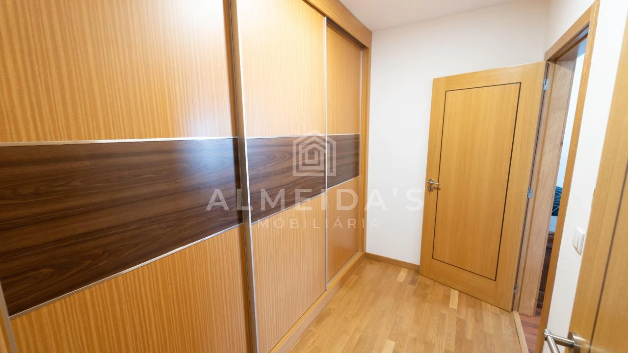 Moradia T4 para Venda em Bornes de Aguiar Foto 11