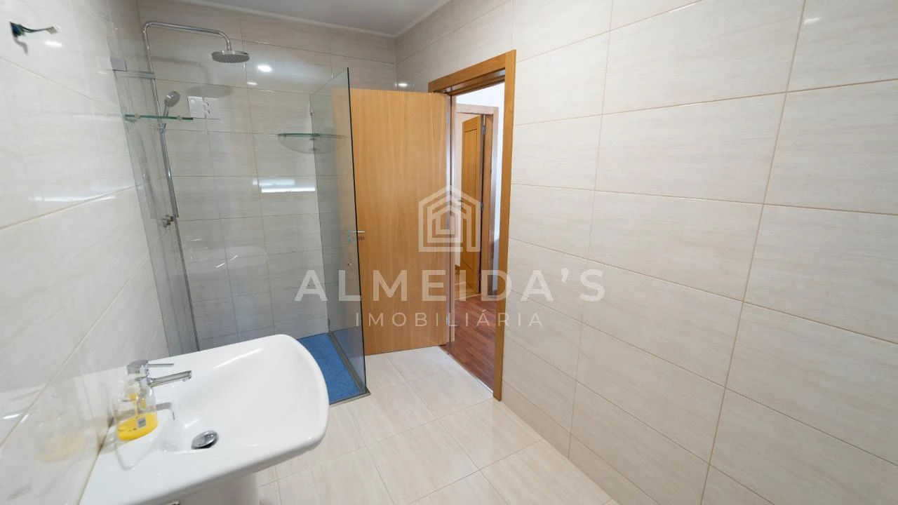 Moradia T4 para Venda em Bornes de Aguiar Foto 15