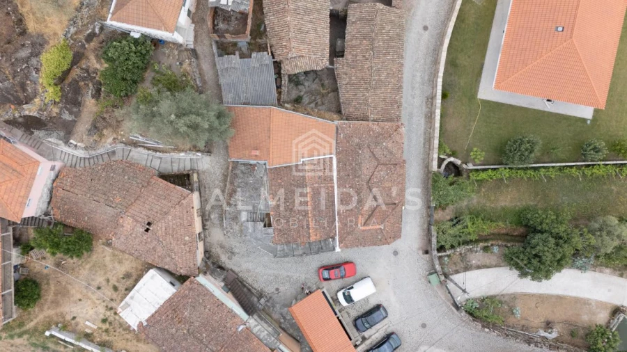 Moradia T4 para Venda em Sabroso de Aguiar Foto 10