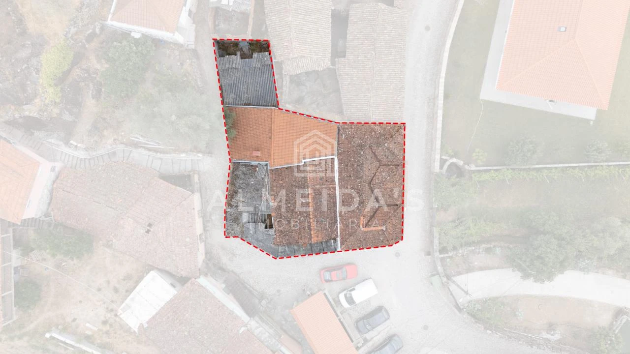 Moradia T4 para Venda em Sabroso de Aguiar Foto 11