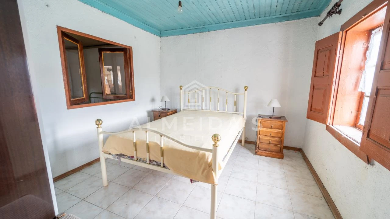 Moradia T4 para Venda em Sabroso de Aguiar Foto 5