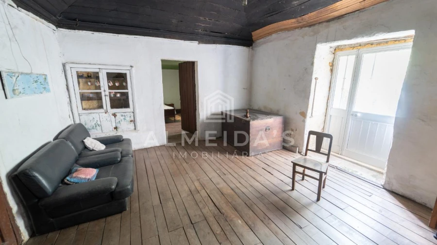 Moradia T4 para Venda em Soutelo de Aguiar Foto 3