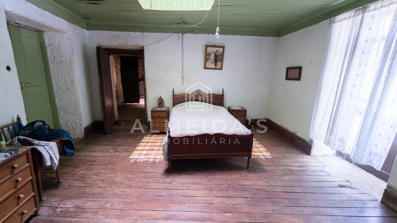 Moradia T4 para Venda em Soutelo de Aguiar Foto 4