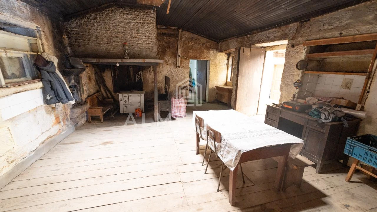 Moradia T4 para Venda em Soutelo de Aguiar Foto 8