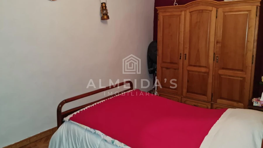 Moradia T3 para Venda em Oura Foto 4