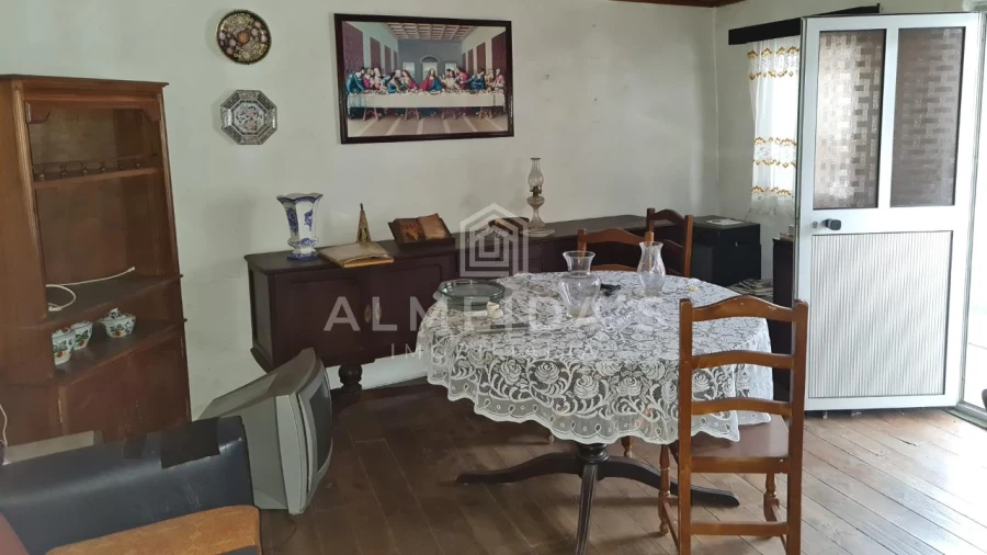 Moradia T3 para Venda em Oura Foto 6