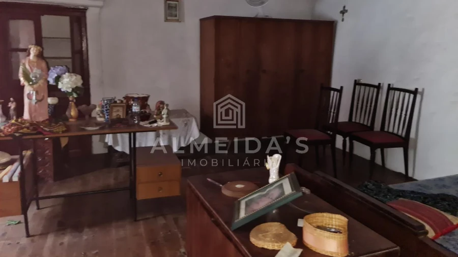 Moradia T3 para Venda em Oura Foto 9