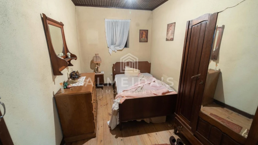 Moradia T4 para Venda em Bornes de Aguiar Foto 5