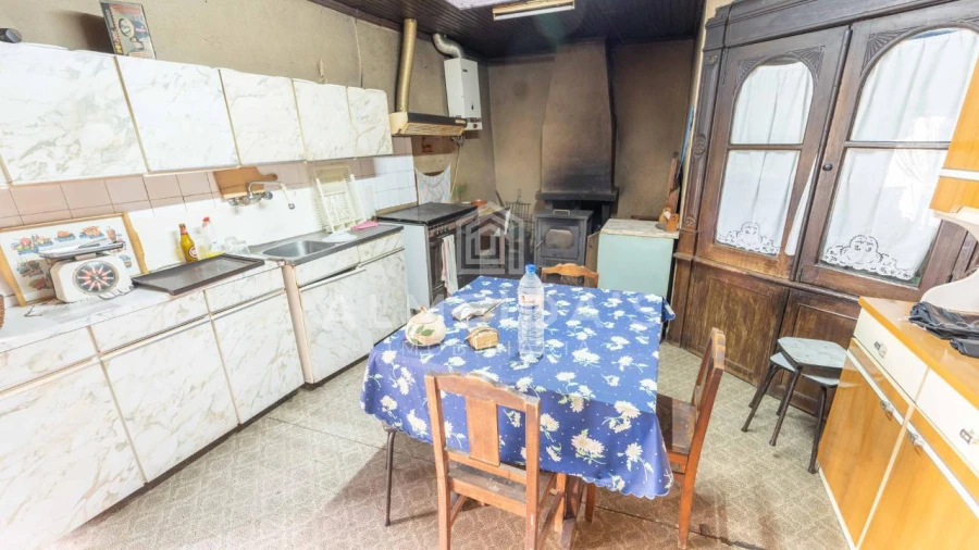 Moradia T4 para Venda em Bornes de Aguiar Foto 6