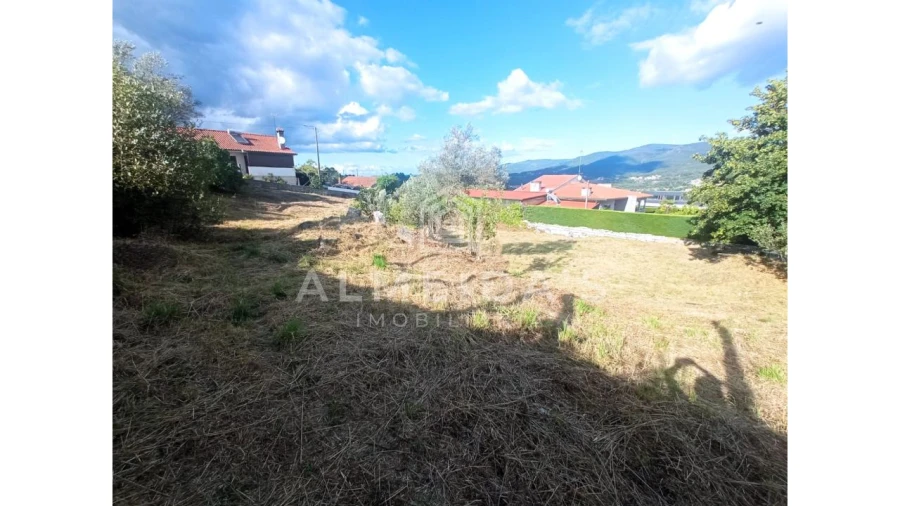 Terreno para Venda em Bornes de Aguiar Foto 1