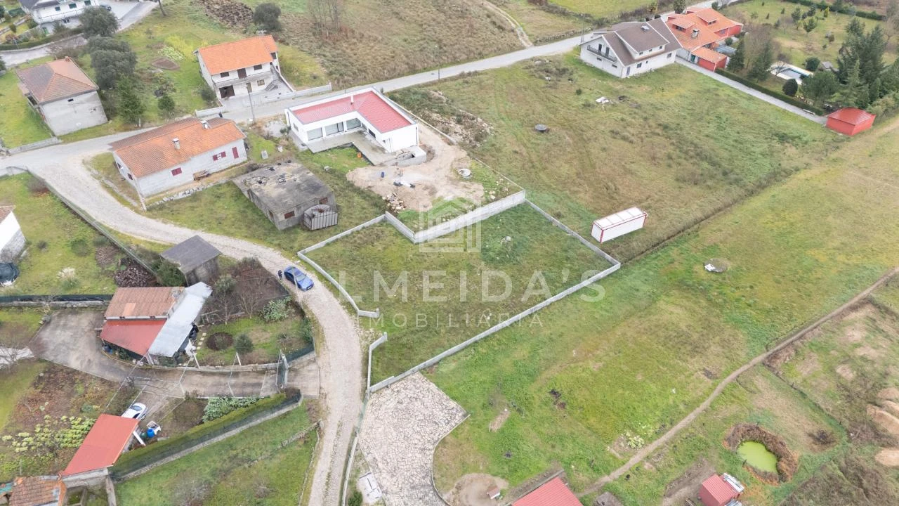 Terreno para Venda em Sabroso de Aguiar Foto 1