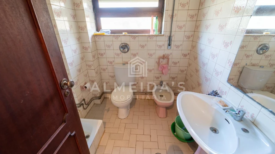 Moradia T5 para Venda em Bornes de Aguiar Foto 11