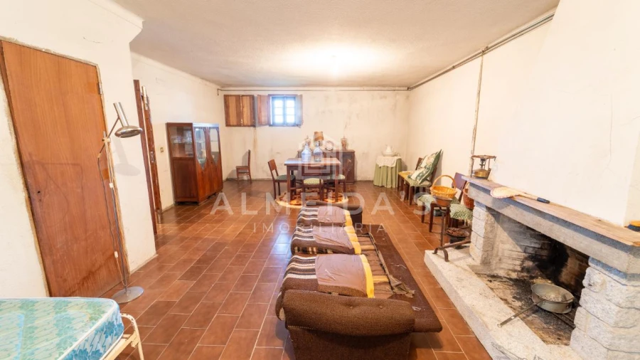 Moradia T5 para Venda em Bornes de Aguiar Foto 13