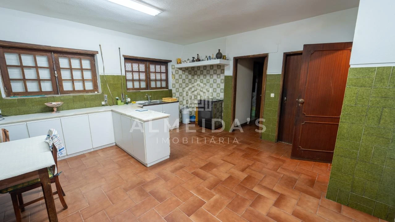 Moradia T5 para Venda em Bornes de Aguiar Foto 3