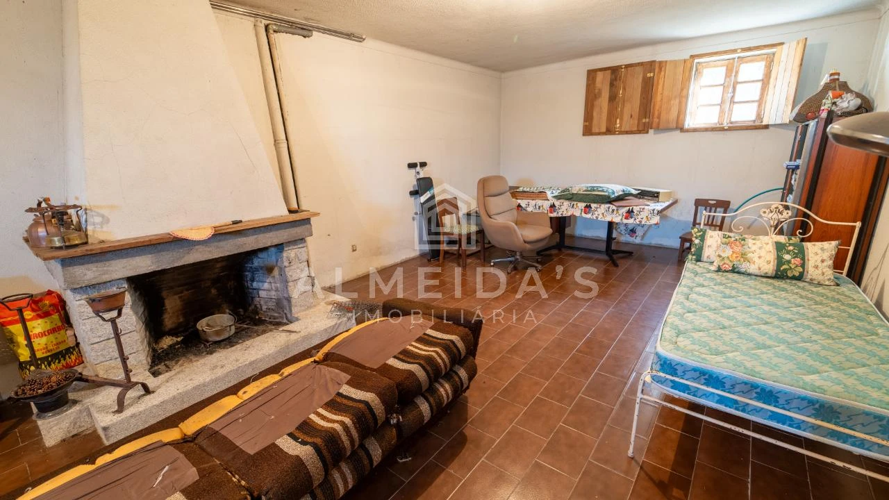 Moradia T5 para Venda em Bornes de Aguiar Foto 12