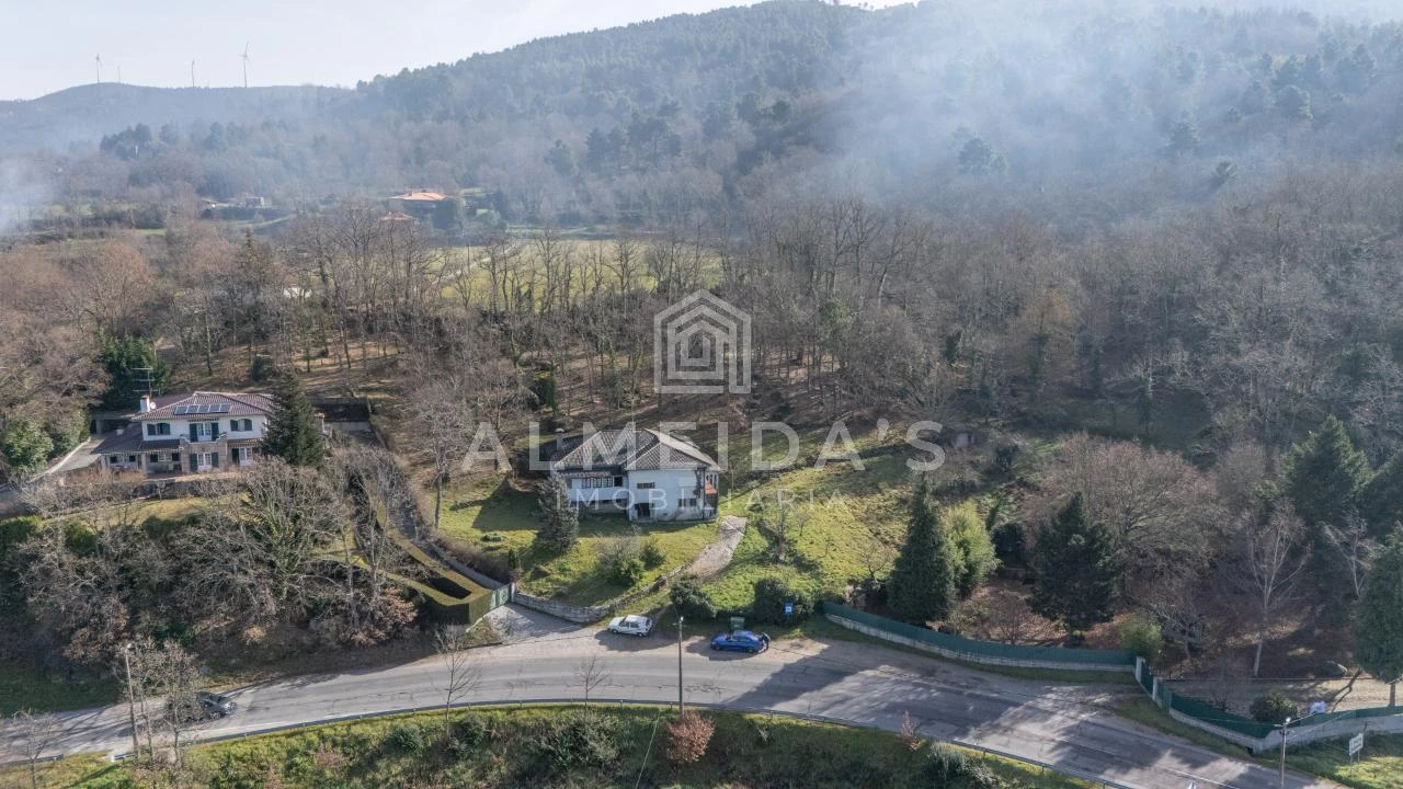 Moradia T5 para Venda em Bornes de Aguiar Foto 2