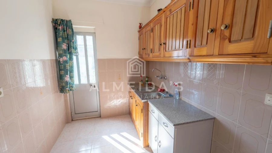 Moradia T4 para Venda em Laranjeiro e Feijó Foto 15