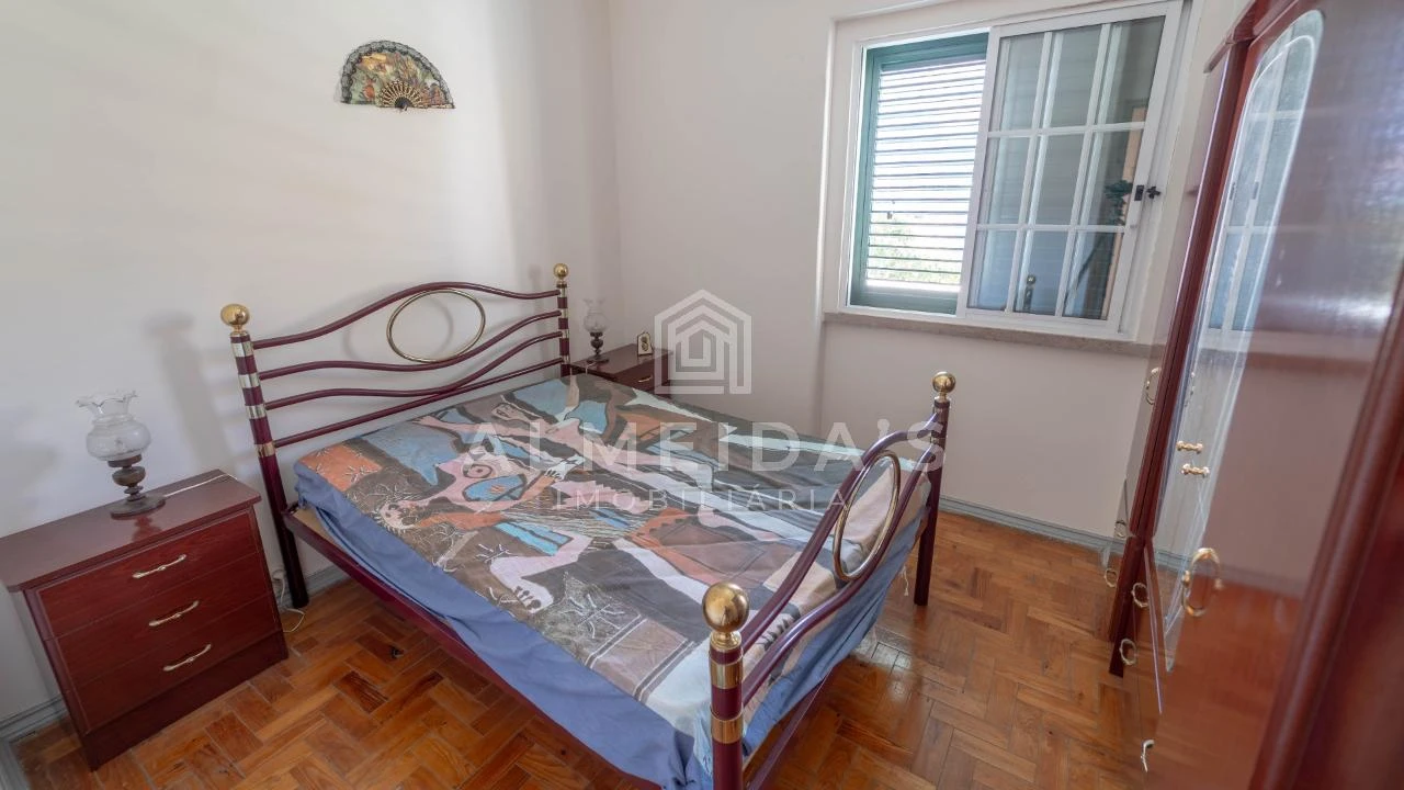 Moradia T4 para Venda em Laranjeiro e Feijó Foto 16